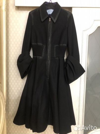Пальто Prada оригинал