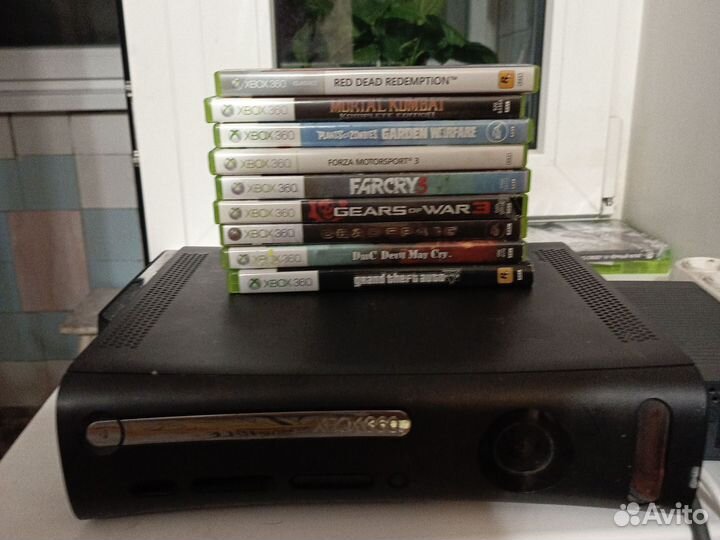 Xbox 360 с дисками