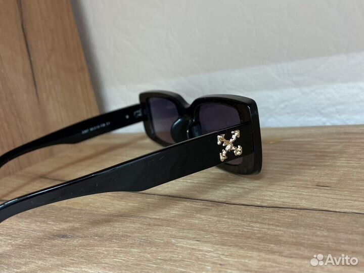 Солнцезащитные очки женские