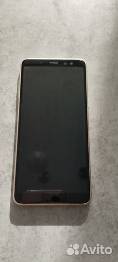 Samsung Galaxy A8 (2018), 4/32 ГБ