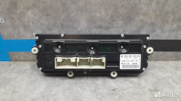 Блок управления климат-контролем Volkswagen Passat