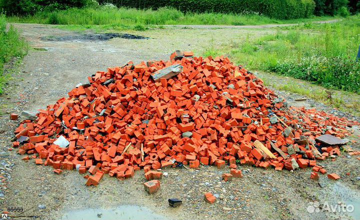 Бой кирпича для основания дорог, стоянок