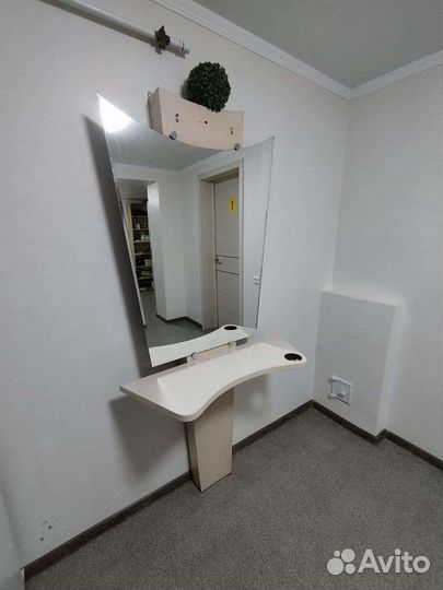 Зеркало для парикмахерской