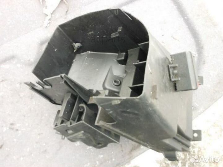 Peugeot-citroen 6500CC кроншт.бачка