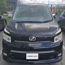 Toyota Voxy 2.0 CVT, 2009, 119 000 км, с пробегом, цена 1 700 000 руб.