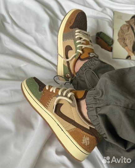 Кроссовки оптом