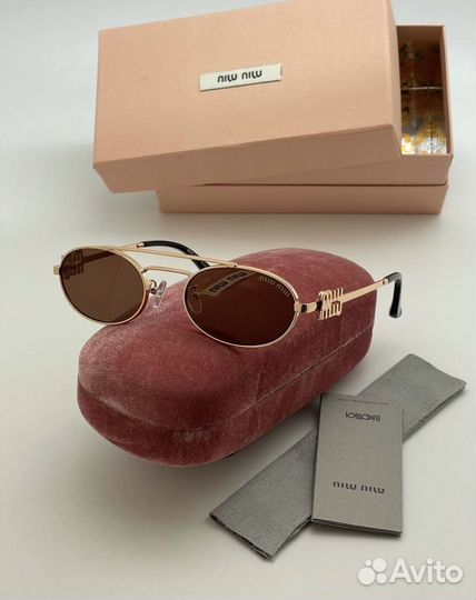 Солнцезащитные очки Miu Miu. Премиум