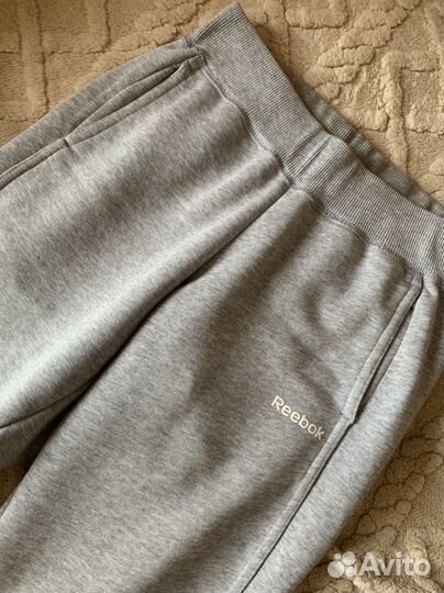 Спортивный костюм и сумка reebok