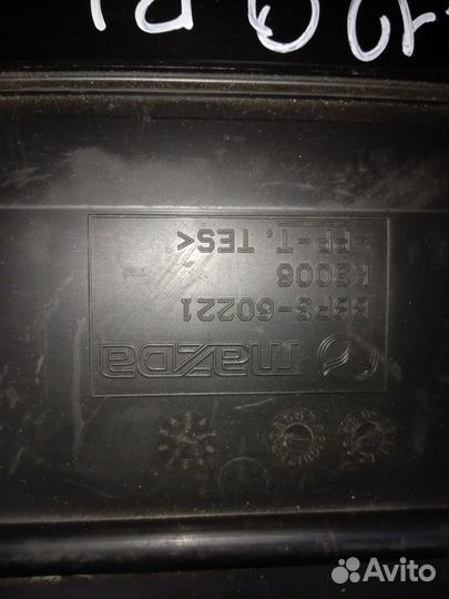 Mazda 3 (BL) II кожух рулевой колонки верхний