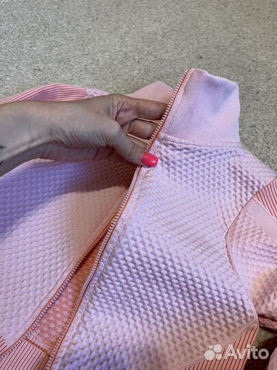 Спортивный рашгард женский