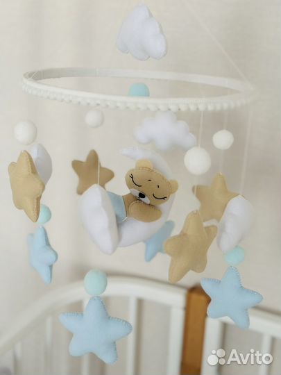 Мобиль на детскую кроватку