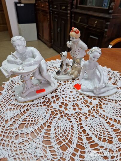 Фарфоровые статуэтки