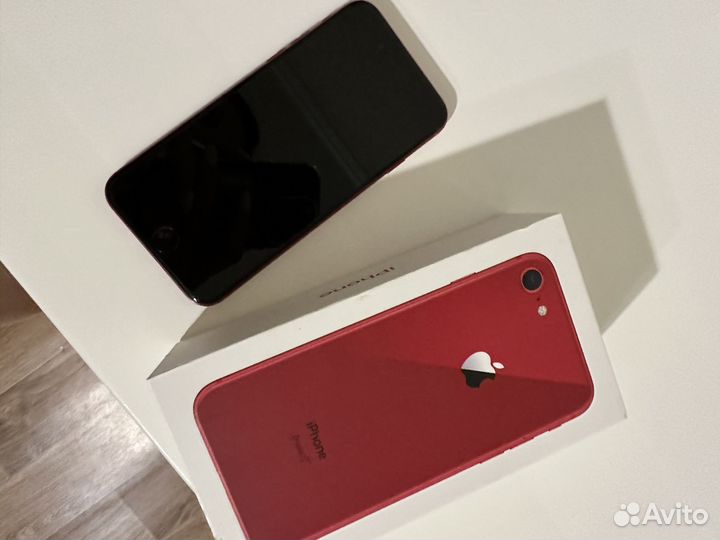 Телефон iPhone 8 64 gb