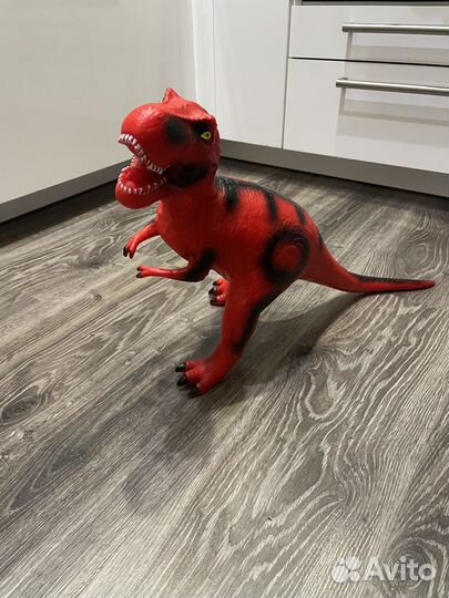 Динозавр тирекс большой