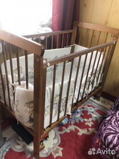 Детская кроватка
