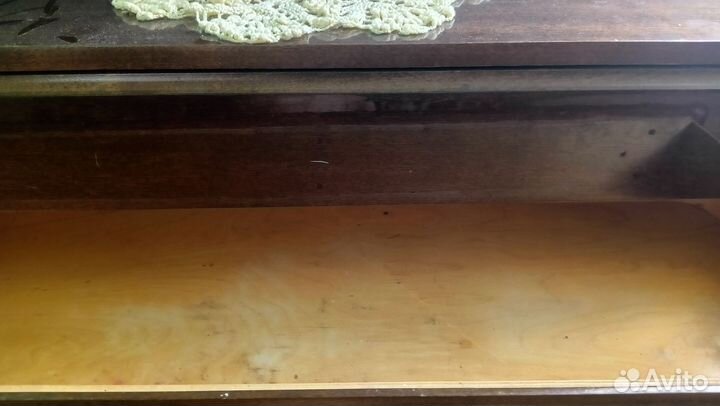 Трюмо с зеркалом