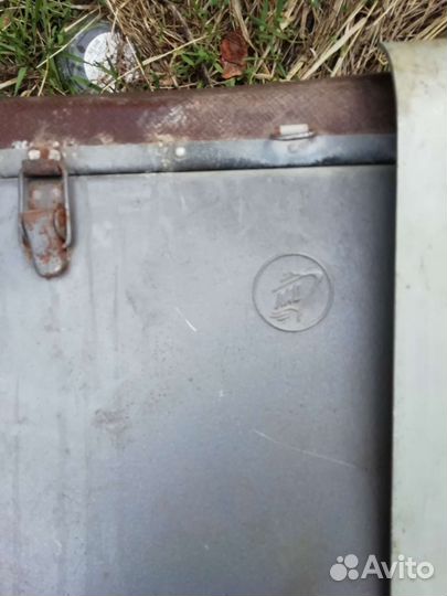 Ящик рыбацкий с полозьями