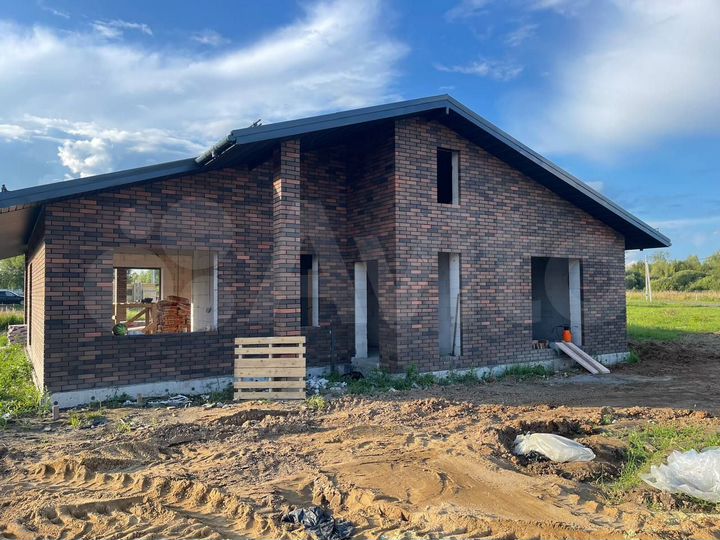 Коттедж 187 м² на участке 7,7 сот.