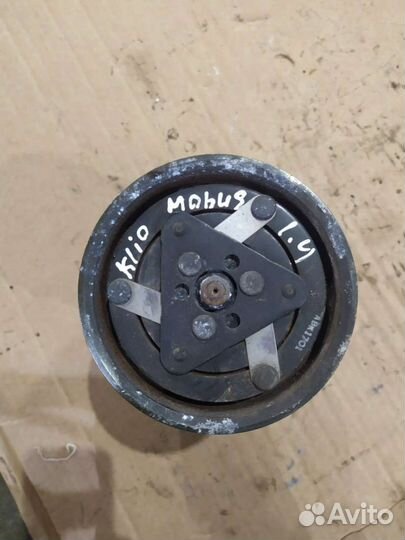 Компрессор кондиционера Renault Modus 2005г. 82003