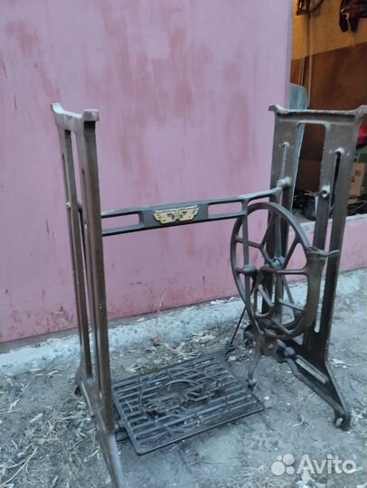 Станина швейной машины Батерфляй