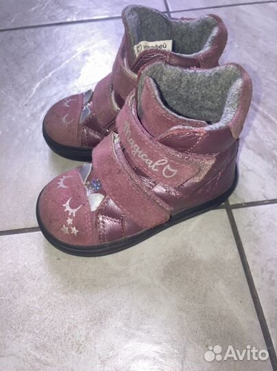 Ботинки демисезонные для девочки 22 размер
