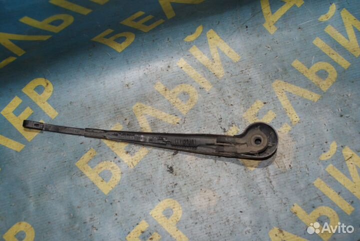 Поводок заднего дворника Volkswagen Golf 4 Variant