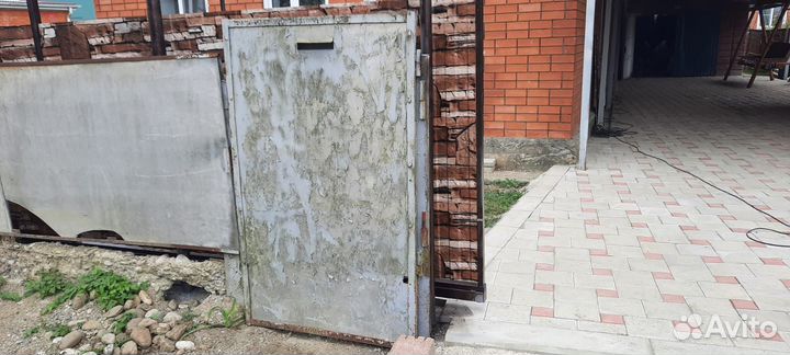Ворота с калиткой распашные