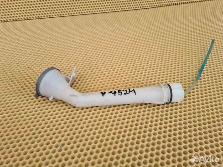 Горловина бачка омывателя передняя Infiniti M Q70