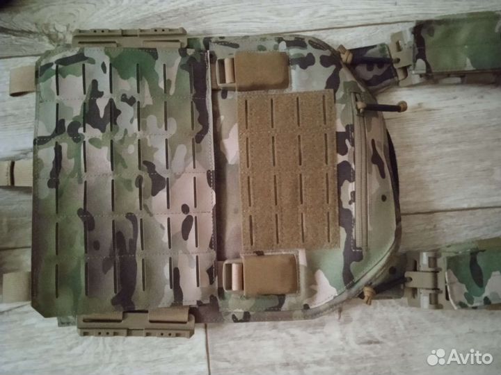 Плитник Multicam с бронепакетами