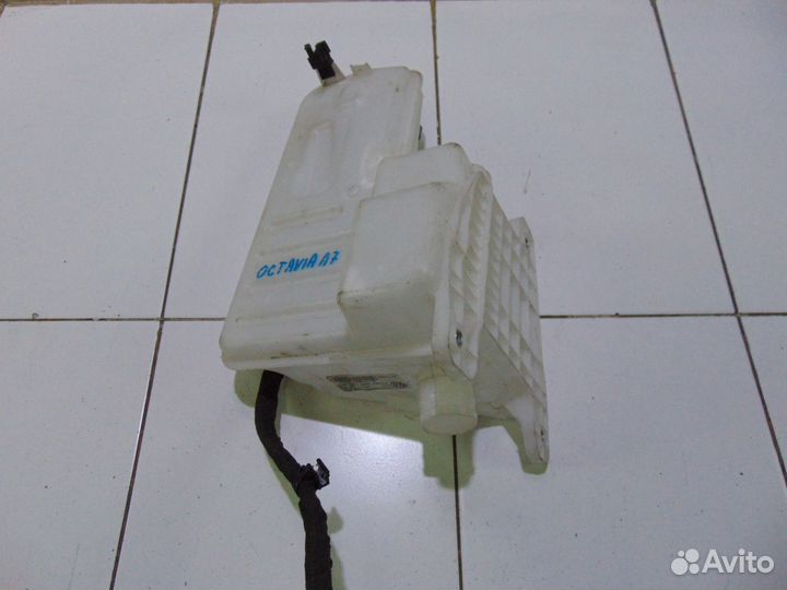 Бачок омывателя Skoda Octavia A7 2013-2020