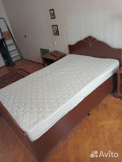 Кровать с матрасом бу