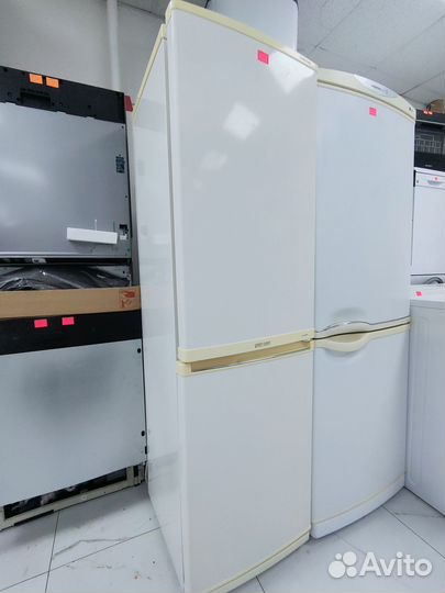 Узкий Холодильник Samsung