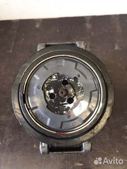 Компрессор кондиционера для Мерседес W203