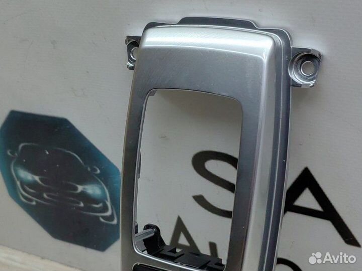 Кнопка ручника Bmw X5 Рест E70 рест N55B30A 2010