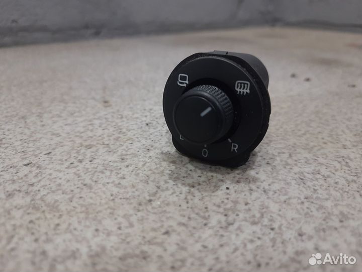 Регулировка зеркал со склад. для Skoda Octavia A7