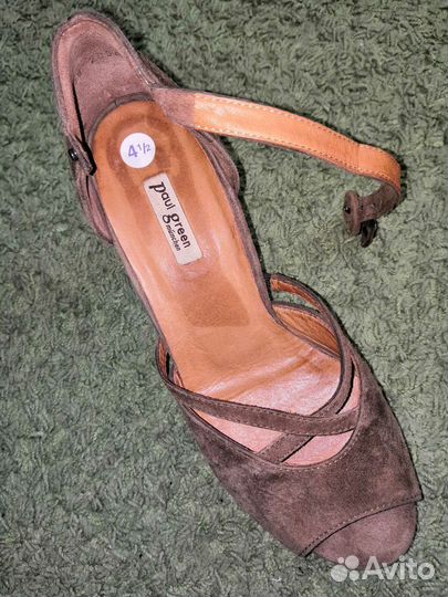 Продам босоножки