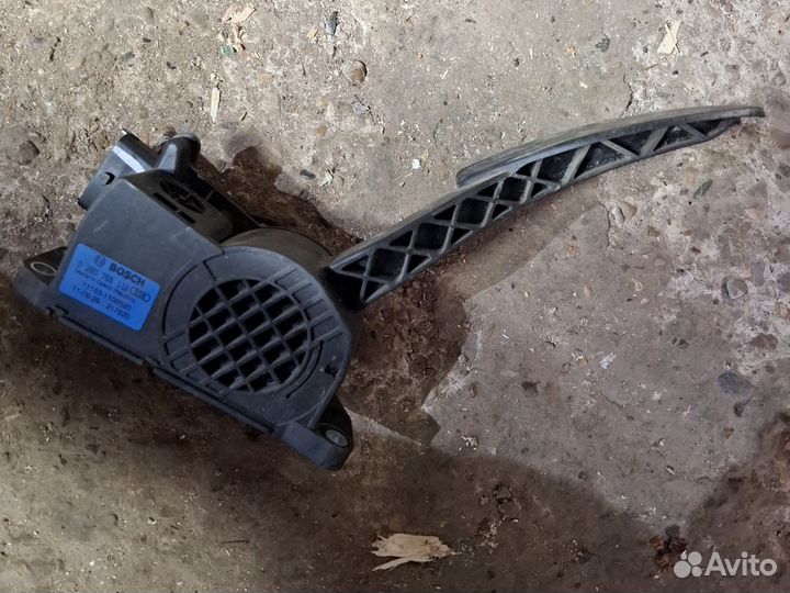 Педаль газа LADA Granta Kalina