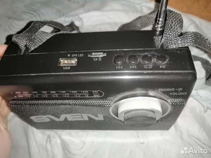 Продам радиоприёмник sven