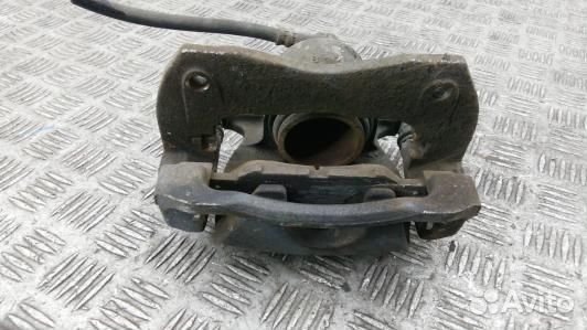 Суппорт тормозной передний левый toyota RAV 4 ZSA3