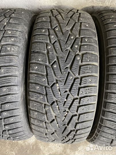 Nokian Tyres Hakkapeliitta 7 215/55 R17