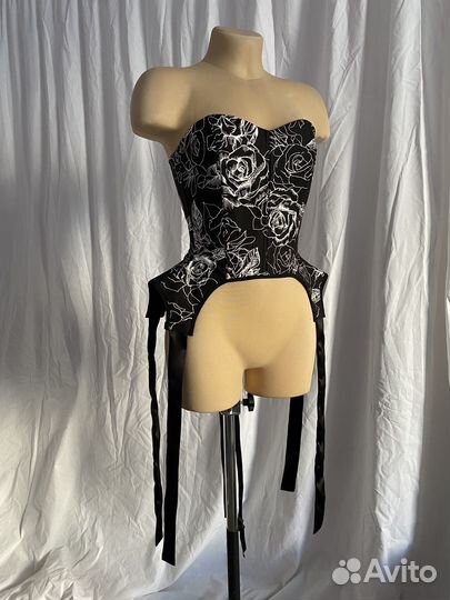 Корсет с баской