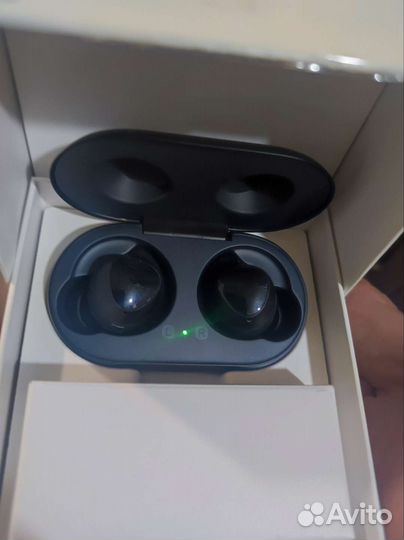 Беспроводные наушники samsung buds