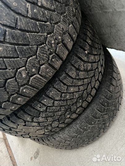 Gislaved Nord Frost 200 215/55 R17