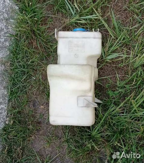 Ауди С4 Большой бачок омывателя