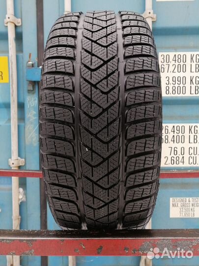 Pirelli Winter Sottozero 3 215/40 R17