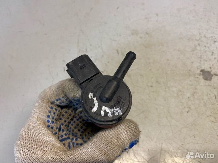 Клапан вентиляции топливного бака Skoda Octavia A4