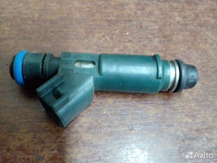 Форсунка инжекторная Mazda 6 GG 2006