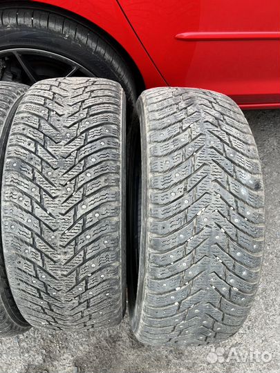 Nokian Tyres Hakkapeliitta 8 215/55 R17
