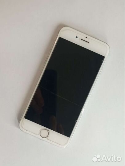 Телефон iPhone 6