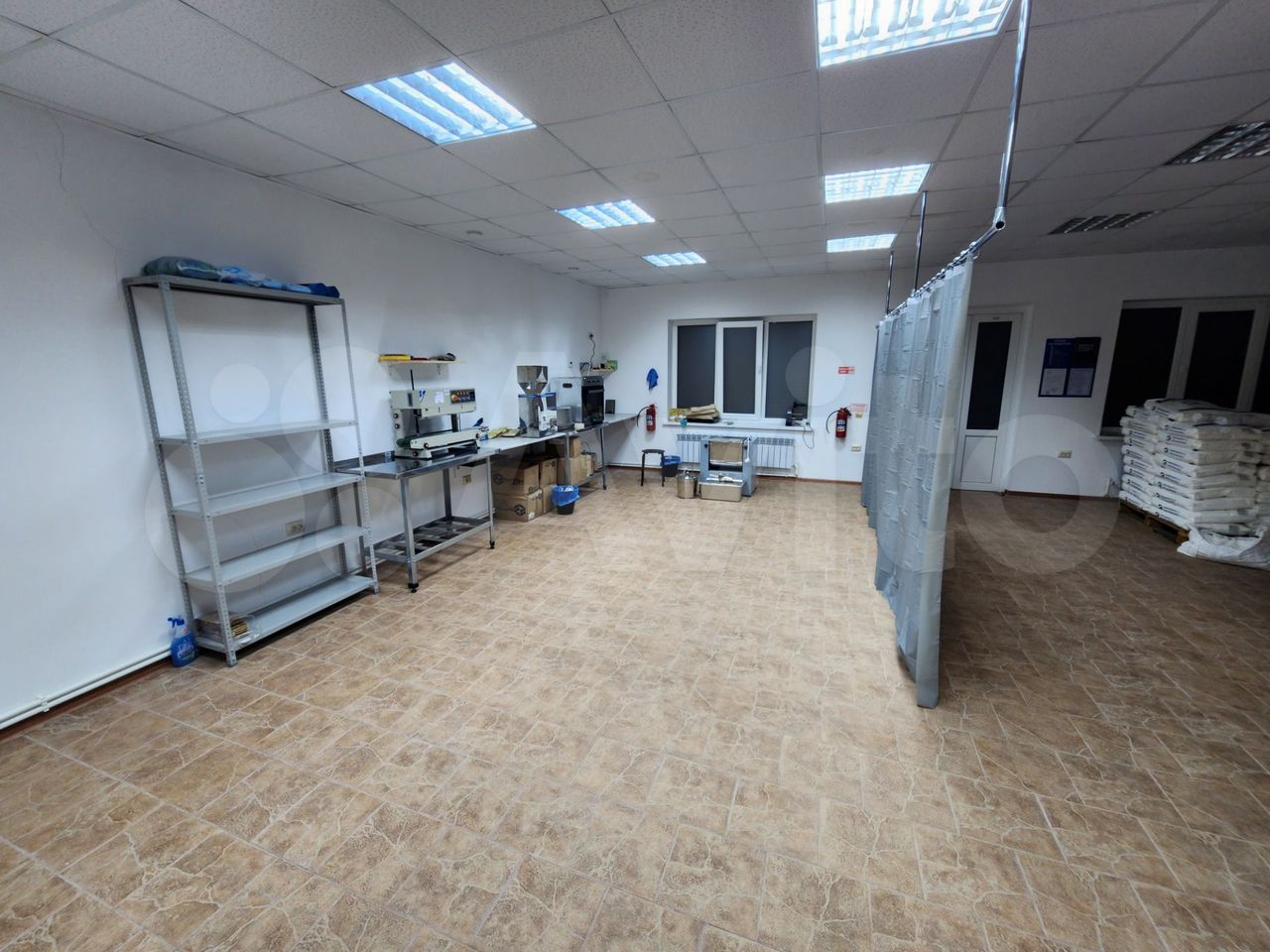 Отдельное здание 100 м2 с землёй 1.2 сотых (Свобод